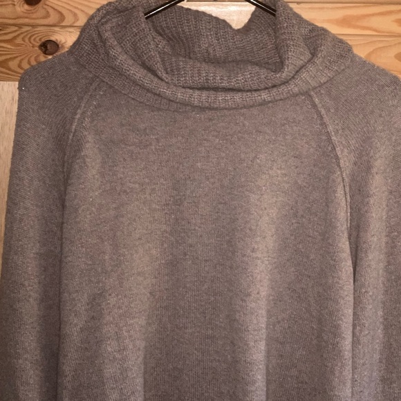 Leo & Sage wool blend cowl neck bell sleeve oversized slouchy sweater size L - Picture 2 of 4